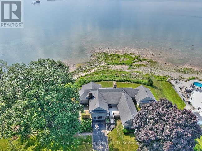 Building Photo - 631 Lakeshore Rd