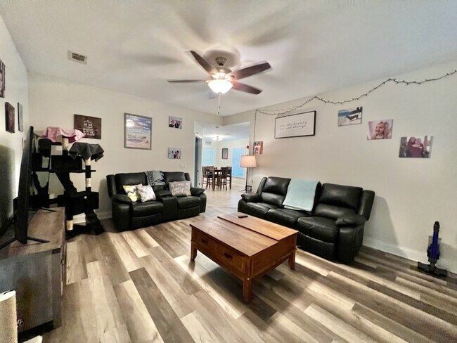 Foto del edificio - 401 E Field Ave
