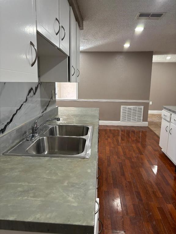 Building Photo - 15827 Adobe Dr