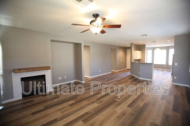 Building Photo - 8119 W Melinda Ln