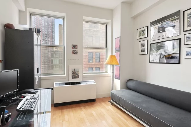 Bedroom - 80 Chambers St