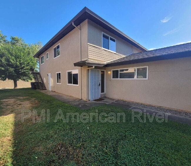 Building Photo - 9045 Montoya St