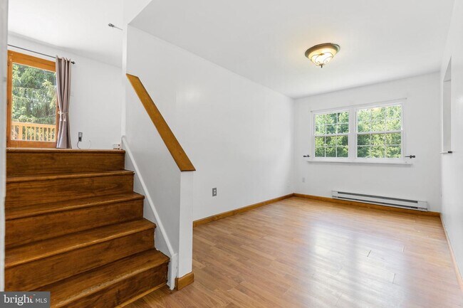 Foto del edificio - 172 Stirling Ct