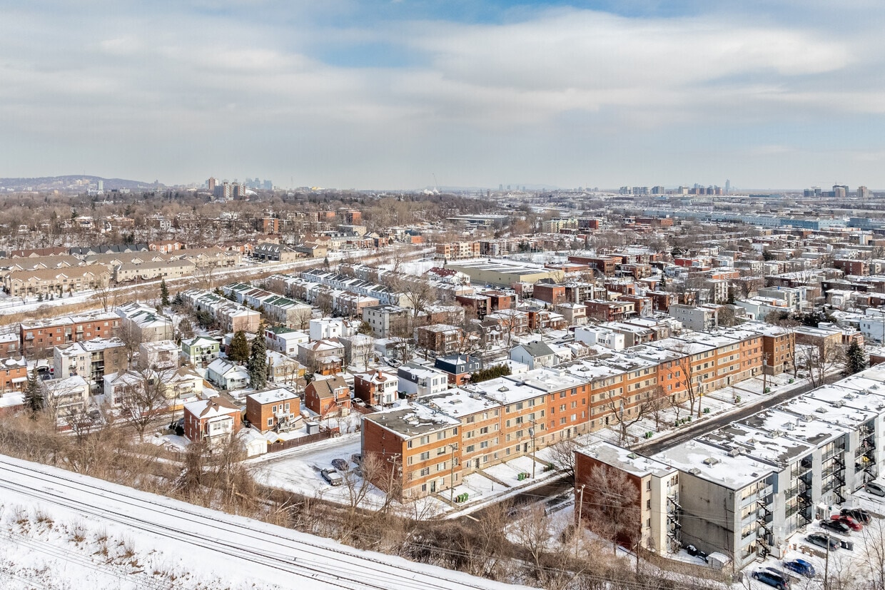 Aerial Photo - 191 Av Windsor