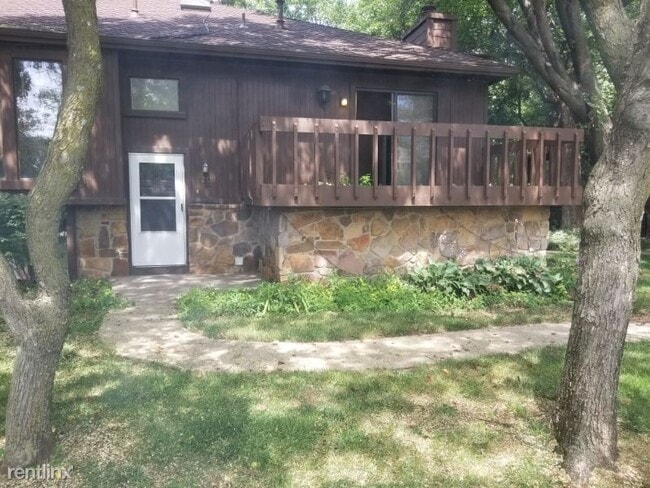 Foto del edificio - 2 br, 2 bath Condo - 2421 Yellowstone #2202