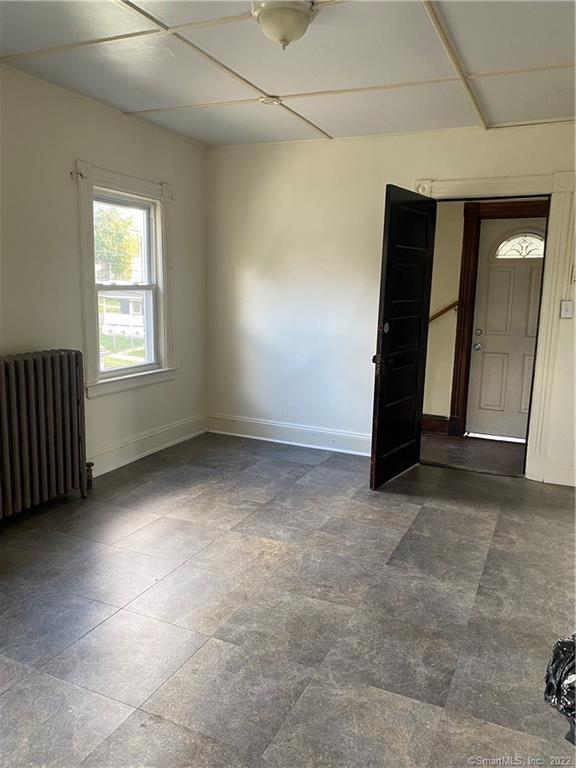 Building Photo - 144 Burnham St