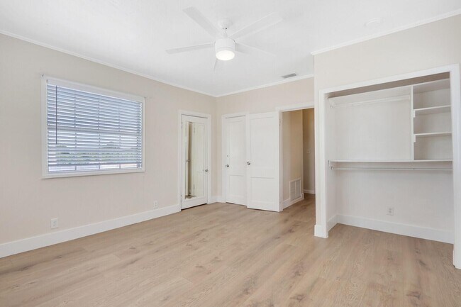 Foto del edificio - 359 Greenbriar Dr