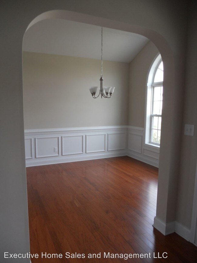 Building Photo - 3 br, 2.5 bath House - 404 Wakefield Drive