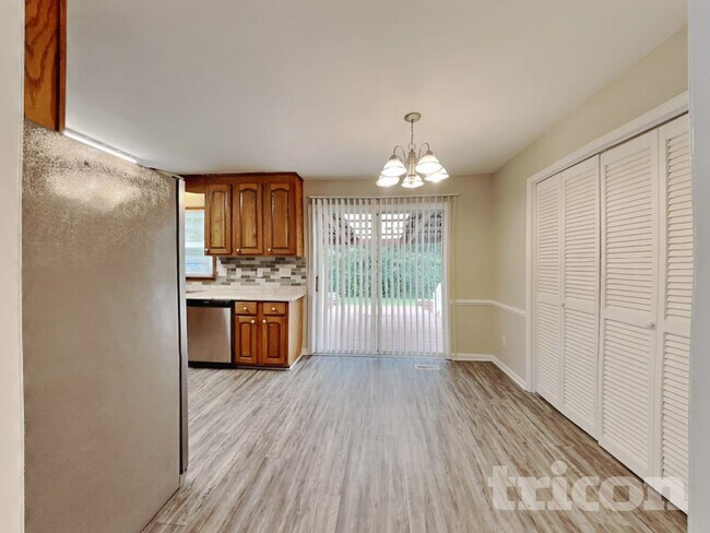 Building Photo - 176 Kay Ln