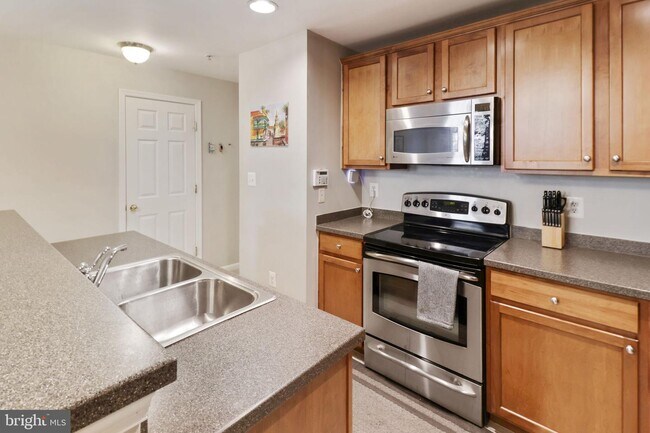 Foto del edificio - 4461 Beacon Grove Cir