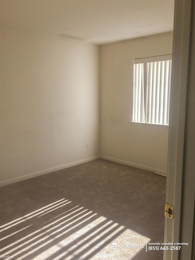 Building Photo - 38409 Crosspointe Common