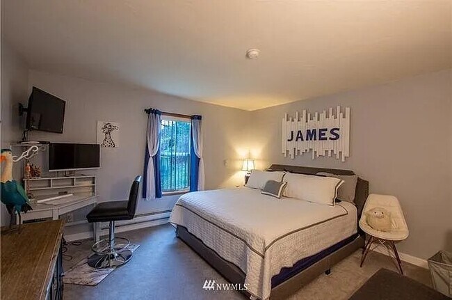 Foto del edificio - 202 Fox Hollow Rd