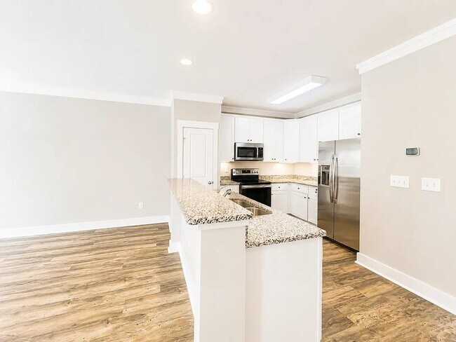 Foto del edificio - 722 Elmbrook Dr