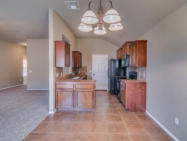 Building Photo - 10637 Turtlewood Dr