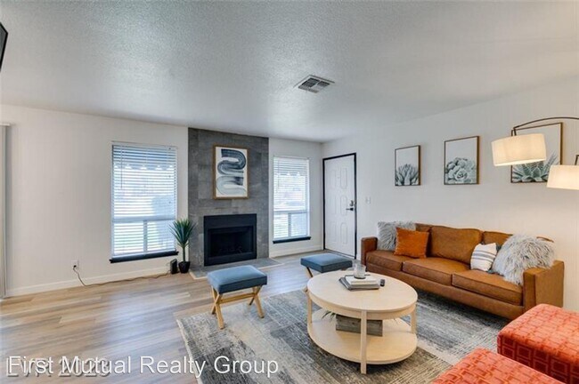 Building Photo - 2 br, 2 bath House - 5036 Newport Cove #A