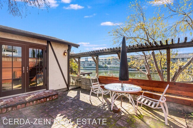 Building Photo - 3 br, 2 bath House - 903 Del Mar Ave