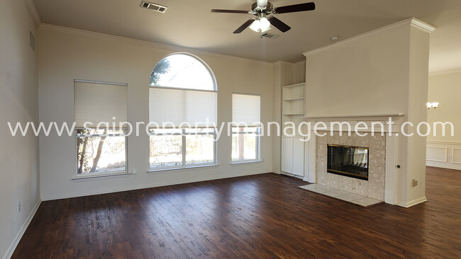 Foto del edificio - Fantastic 4 Bed in Coppell on Creek Lot!