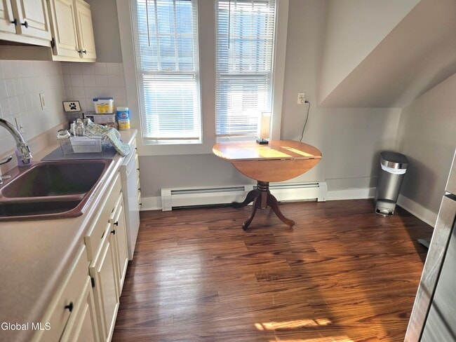 Building Photo - 31 Terrace Ave