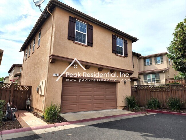 Building Photo - 4 br, 2.5 bath House - 79 Sluice Way
