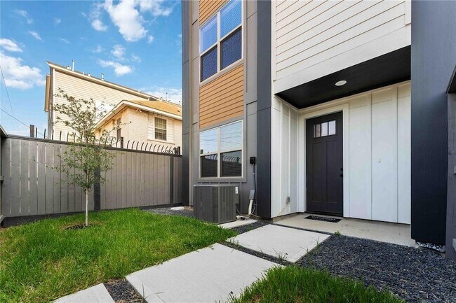 Foto del edificio - 2524 Live Oak St