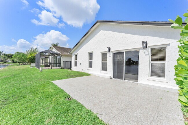 Foto del edificio - 9155 Pine Springs Dr