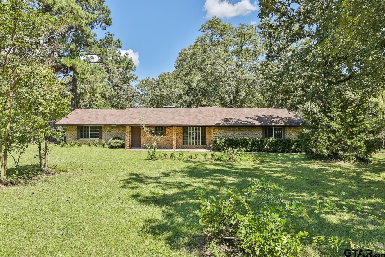 10516 Debbie Ln, Flint, TX 75762 House Rental in Flint, TX