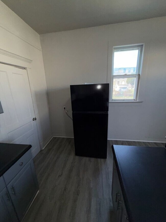 Foto del edificio - 1411 W Maryland St