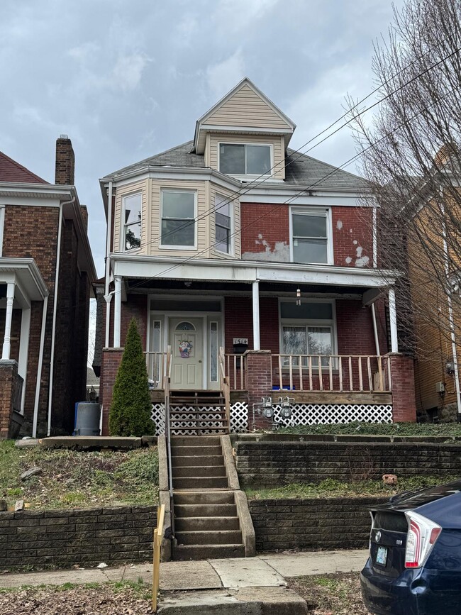 Building Photo - 1514 Fallowfield Ave