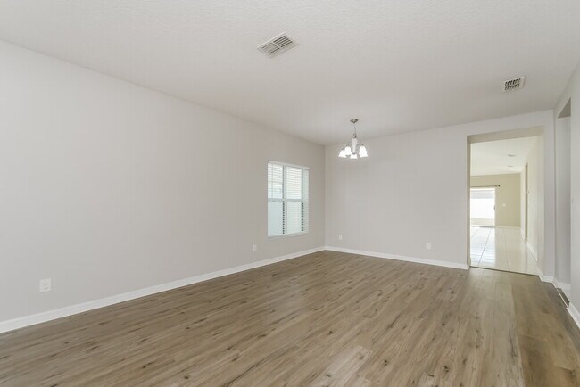 Foto del edificio - 4602 Caverns Dr