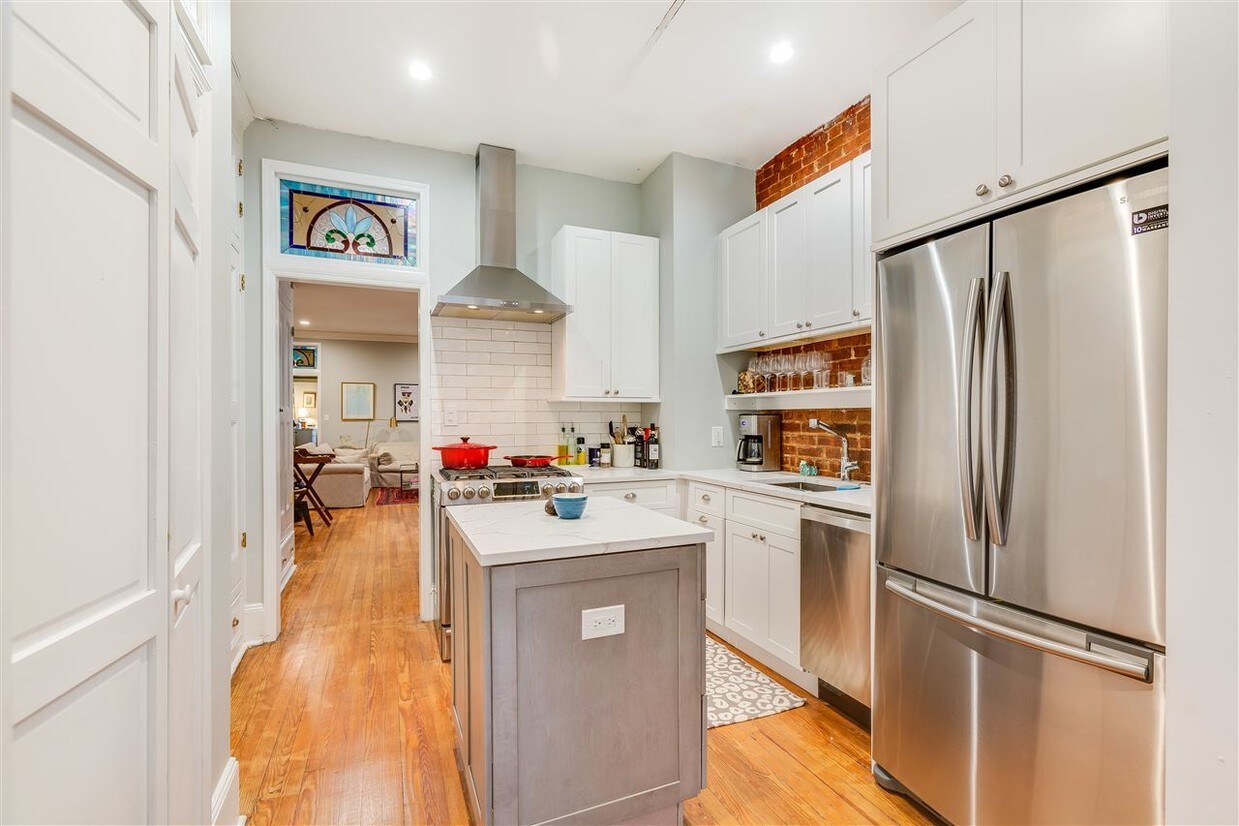 Foto principal - 933 Willow Ave