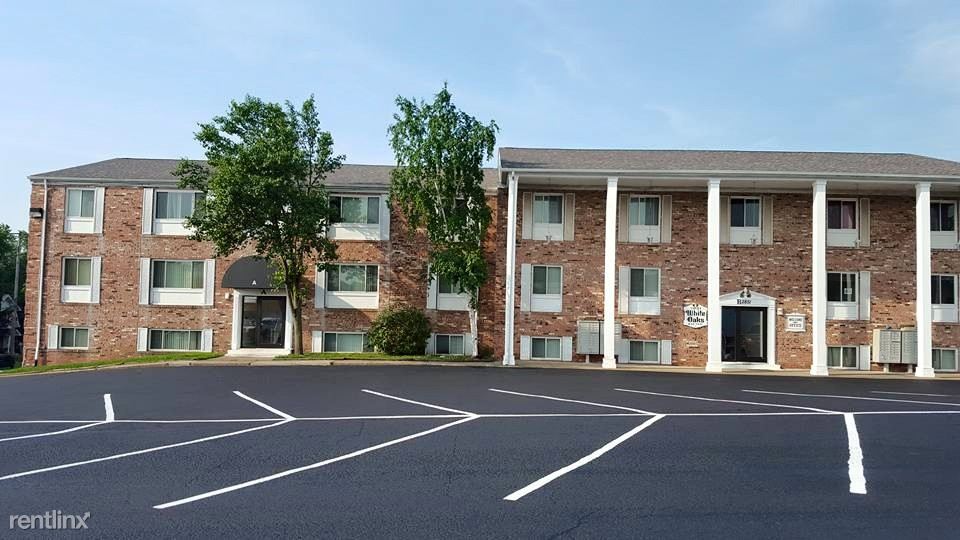 Primary Photo - 2851 Lincoln Way E
