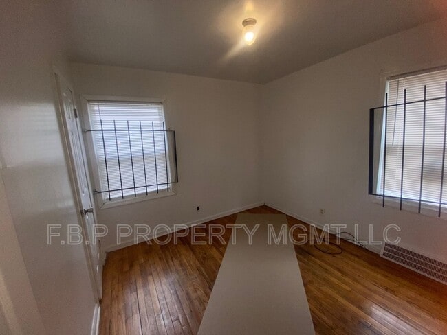 Foto del edificio - 20298 Goulburn Ave