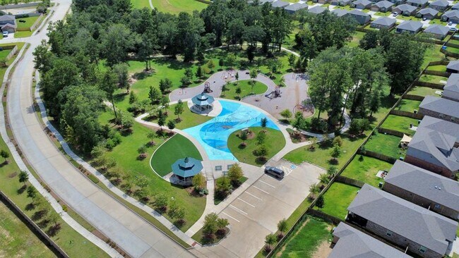 Foto del edificio - 25657 Rose Creek Dr