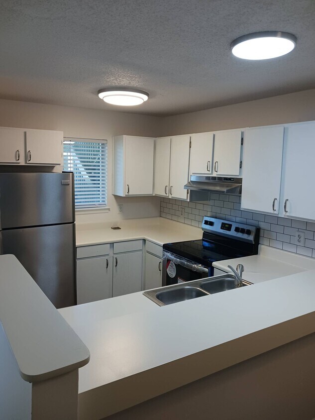 Foto principal - 1602 Eagles Pl