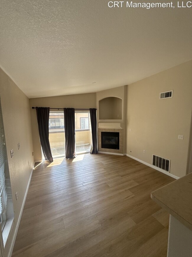 Building Photo - Spacious 2-Bed, 2-Bath Condo Available Nea...