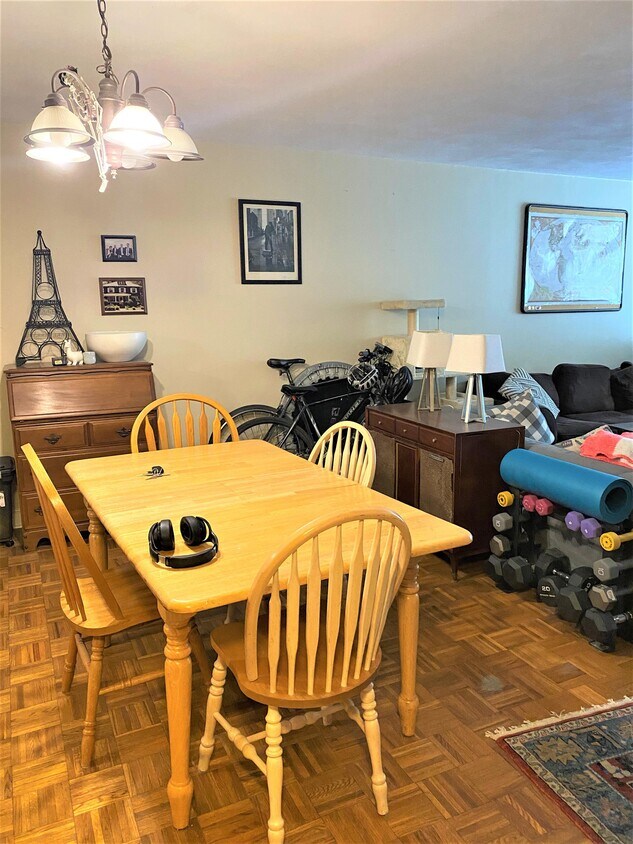 Primary Photo - 18 Pond St