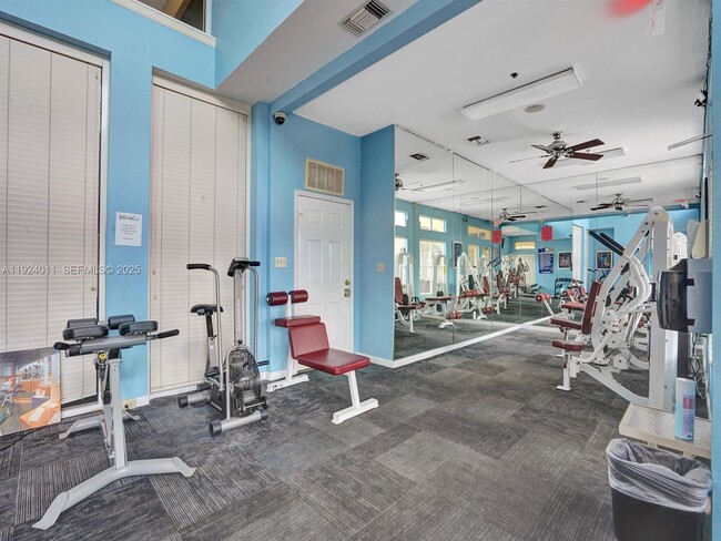 Foto del edificio - 2300 NW 33rd St