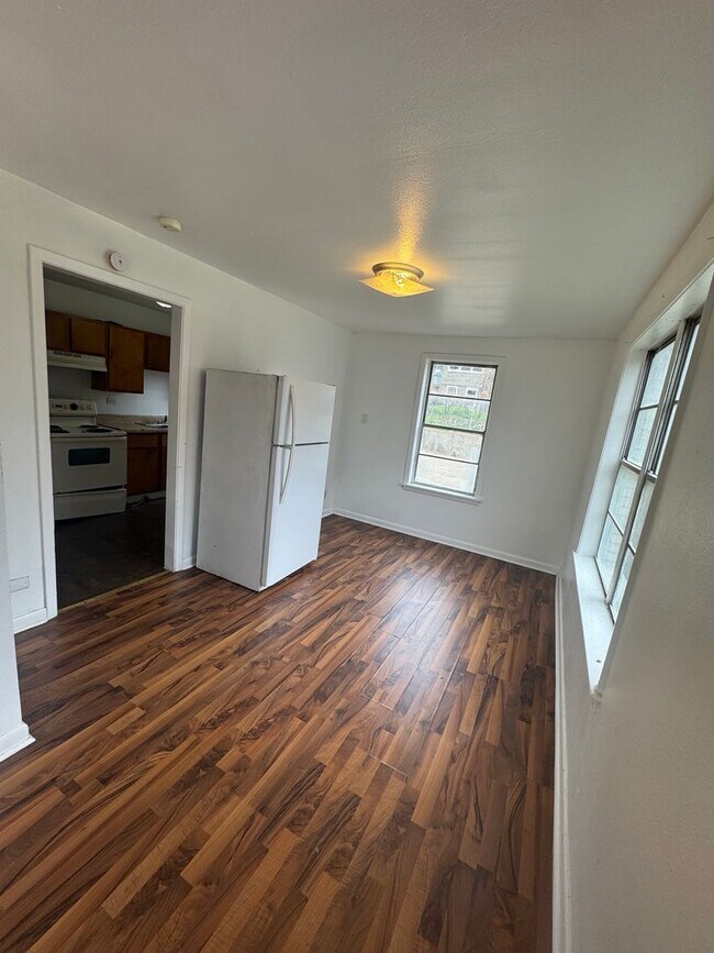 Foto del edificio - Newly Remodeled Units in Highland