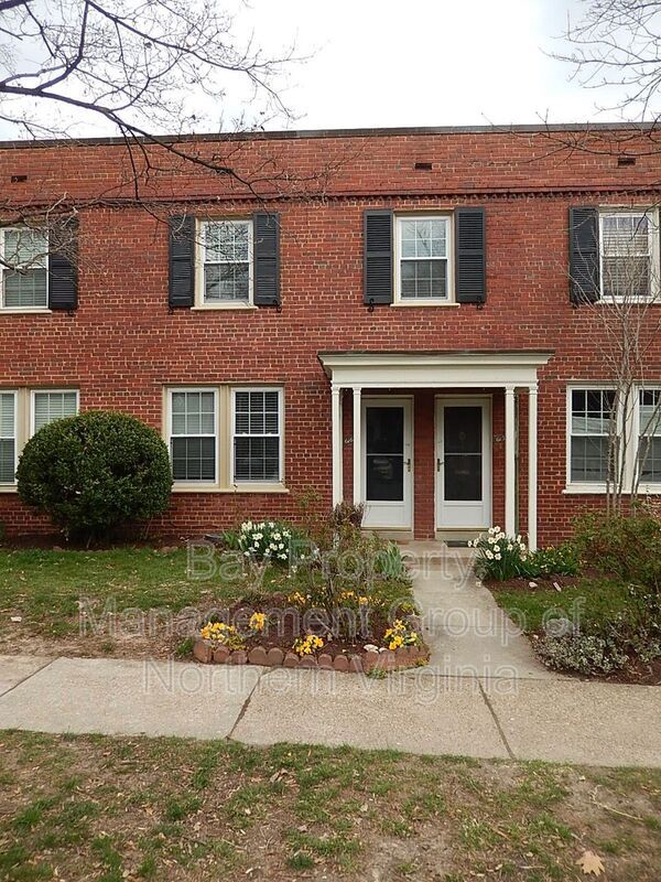 Foto principal - 2601 16th St S