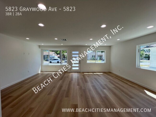 Building Photo - Newly Remodeled House with One Parking Spot!