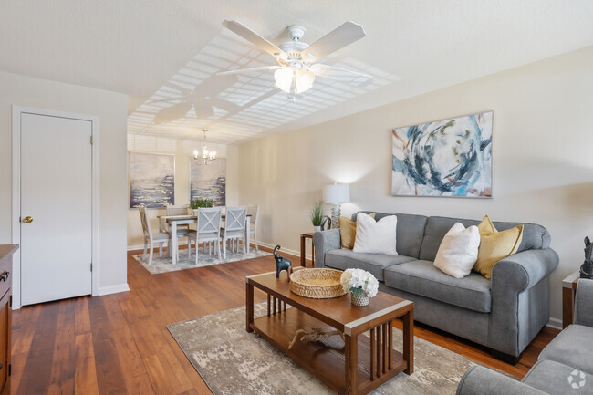 Interior Photo - Regal Pointe Apartment Homes