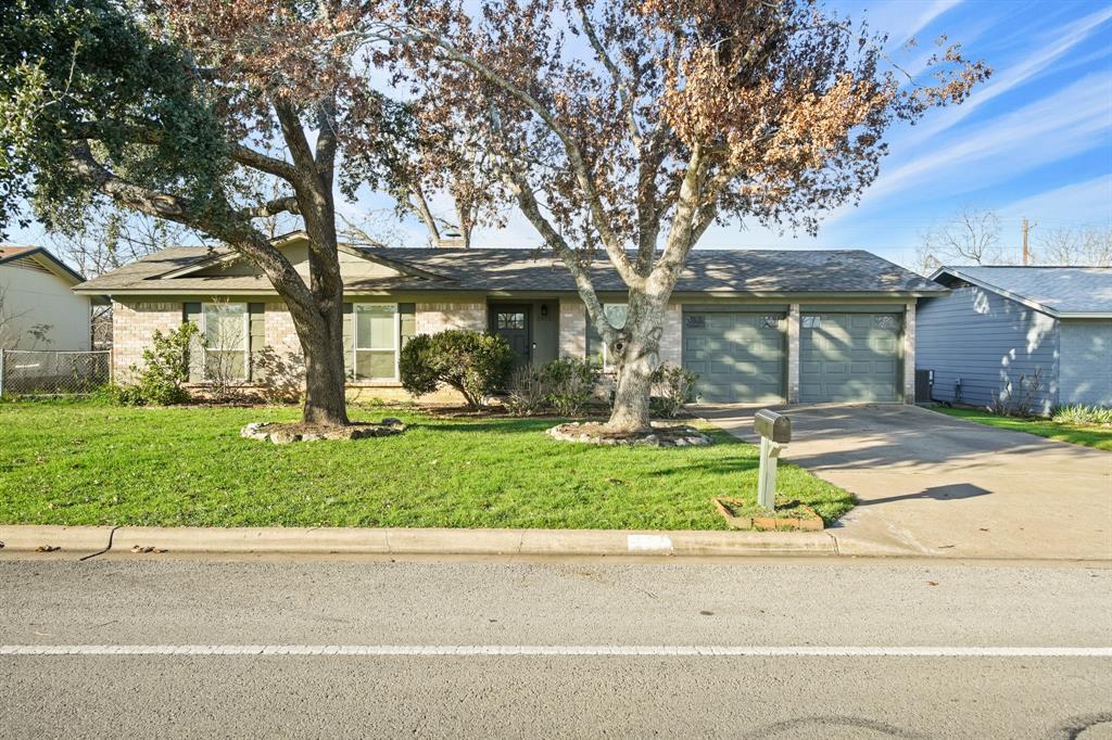 Primary Photo - 2902 Great Valley Dr