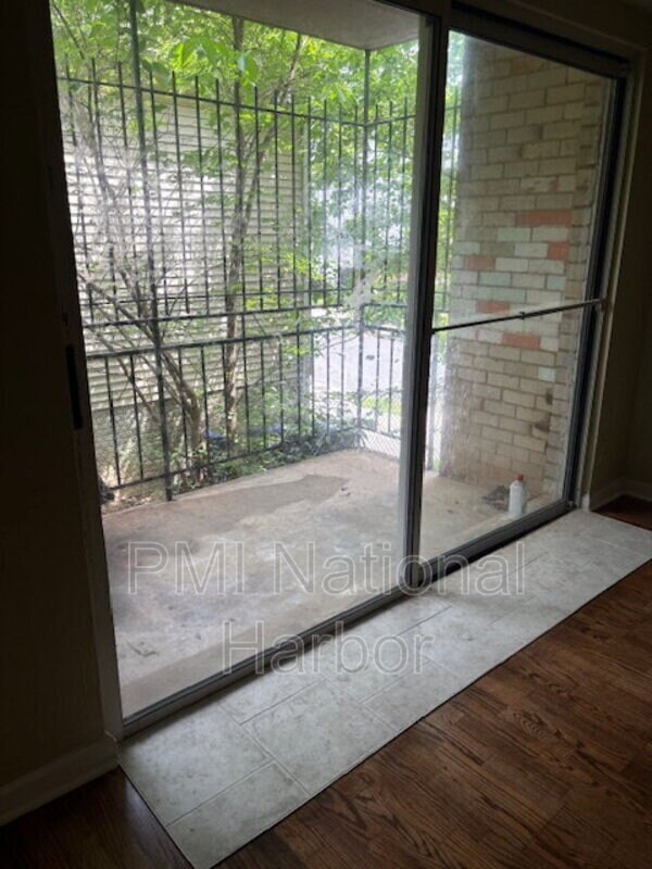 Foto del edificio - 5106 F St SE