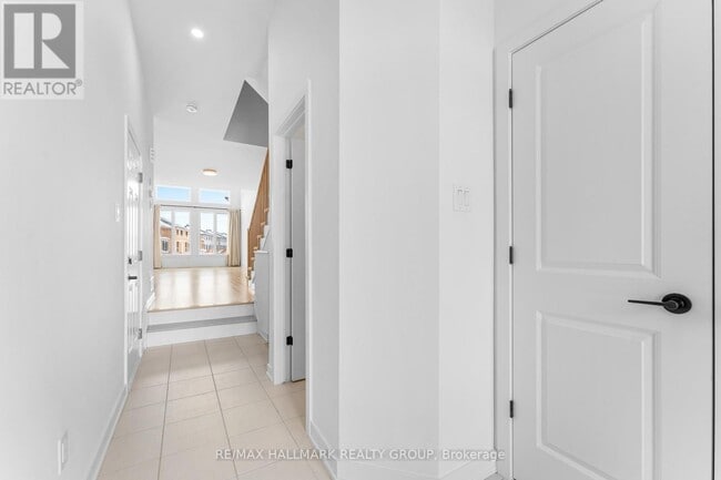 Building Photo - 136 Ploughshare Rd