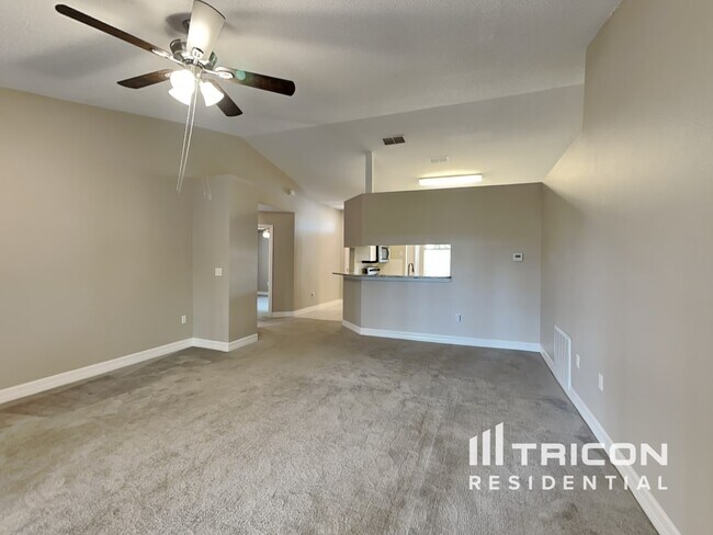 Building Photo - 3208 Cherry Hill Cir S