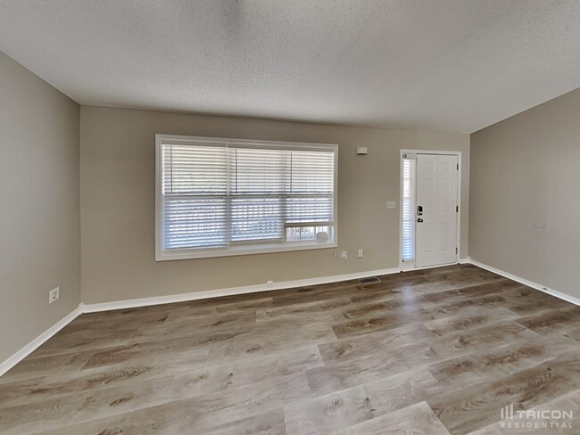 Foto del edificio - 122 Country Farms Way