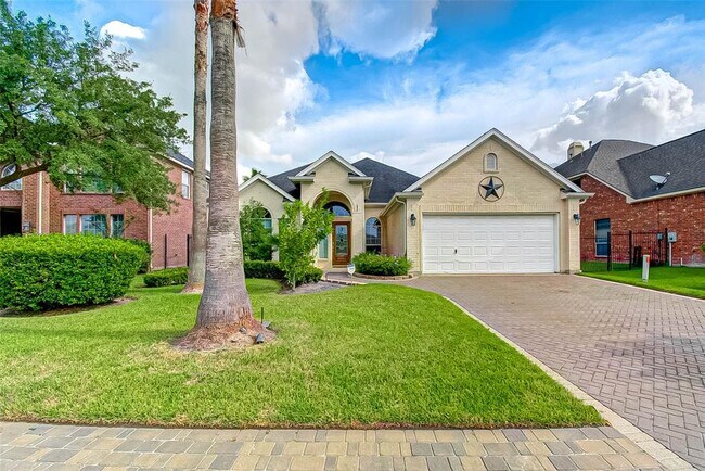 Building Photo - 11727 Lismore Lake Dr