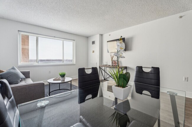 Foto del edificio - 1711 Bellevue Ave