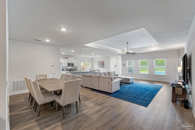 Foto del edificio - 5978 Forest Bay Ave