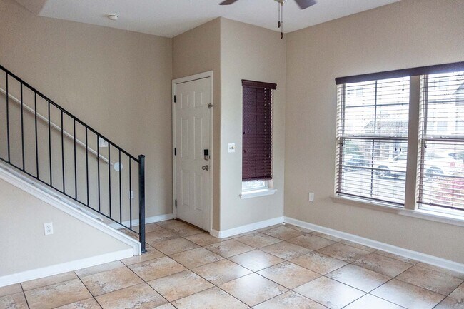 Foto del edificio - 2295 Del Carmel Way